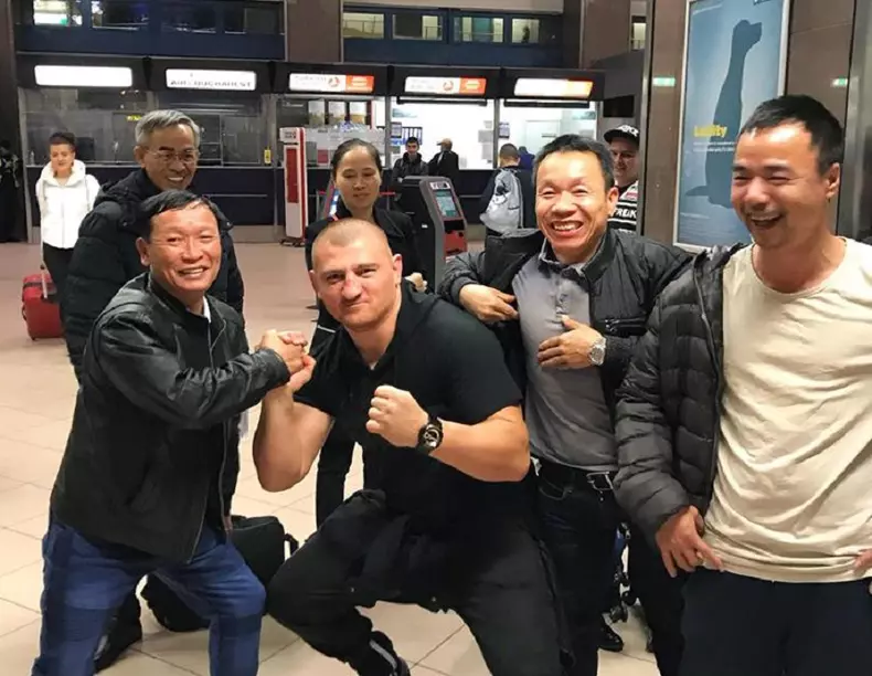 catalin-morosanu-asia-express