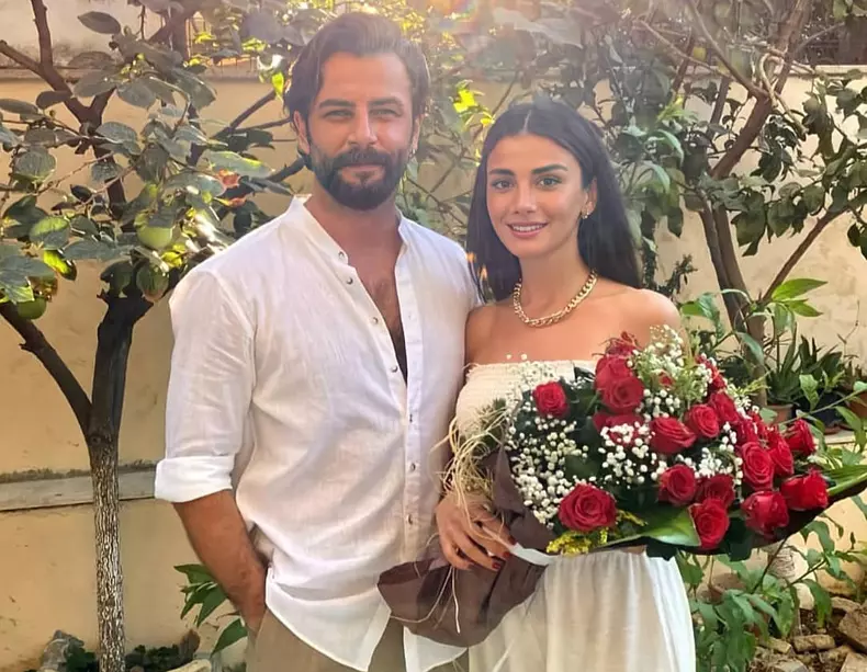 Özge Yağız și Gökberk Demirci s-au logodit oficial (1)