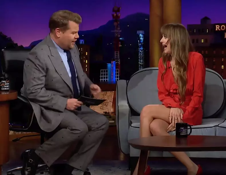 Momentul stânjenitor trăit de Dakota Johnson în direct la tv: „Nimic din ce n-a văzut deja toată lumea”