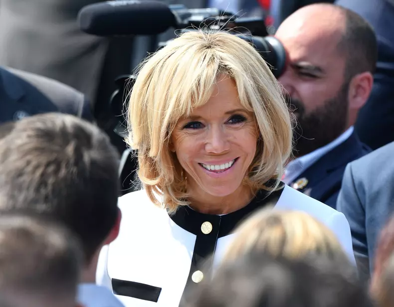 Cum arată Brigitte Macron în costum de baie