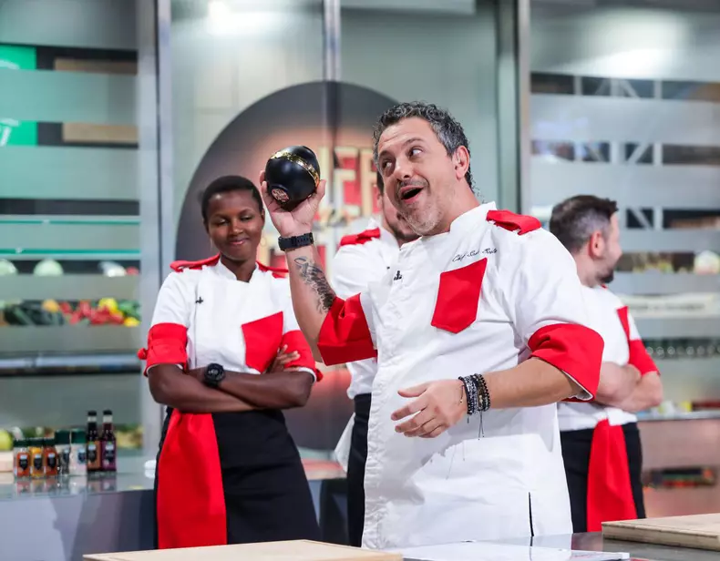 Chef Sorin Bontea sparge bomba