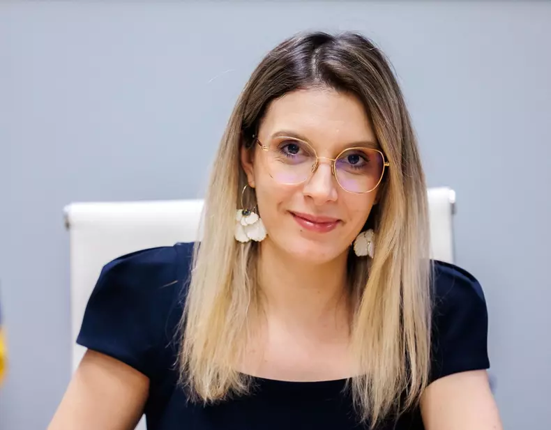 Diana Buzoianu minister
