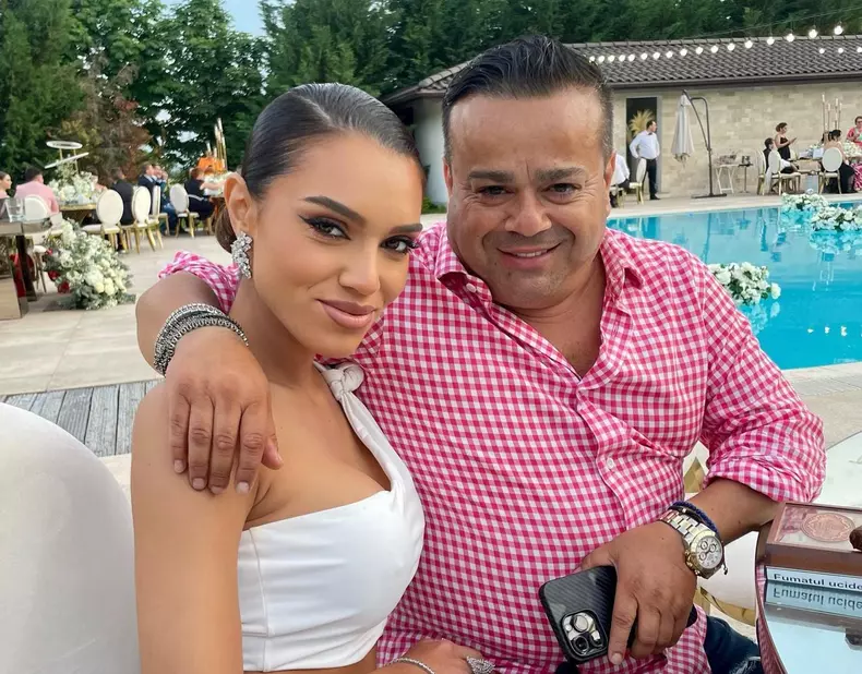 Karmen, fiica lui Adrian Minune, joacă într-un musical  (4)