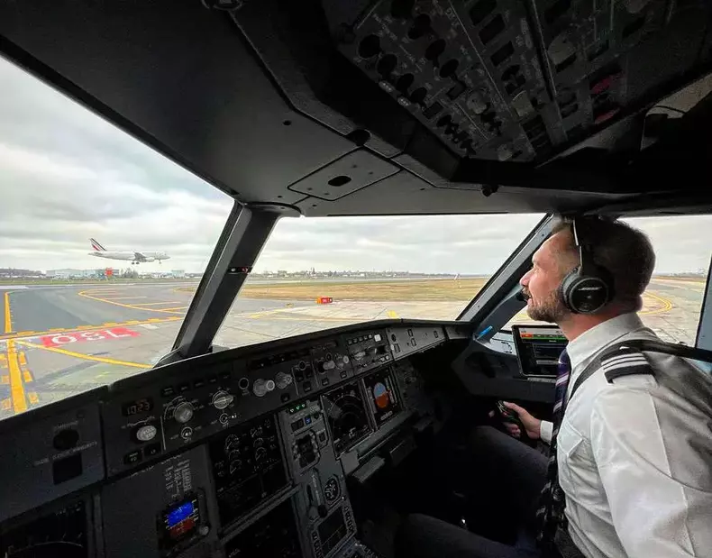 mihai-sturzu-comandant-aviatie-5