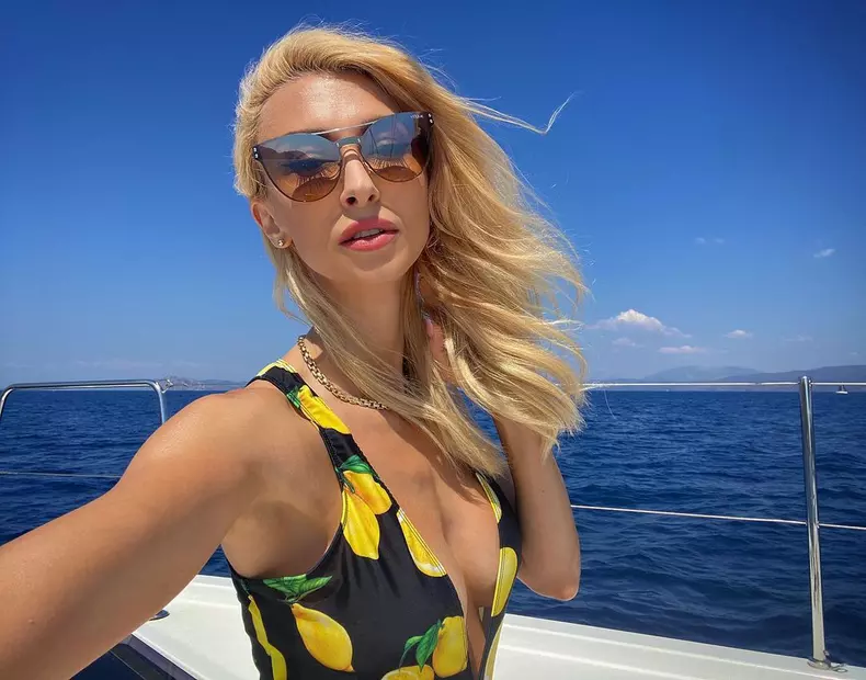 andreea balan grecia