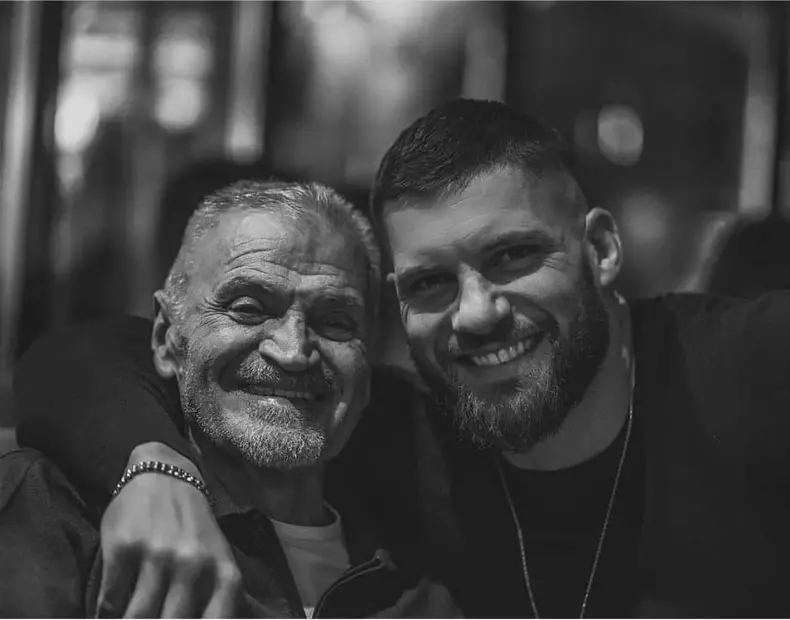 Cine-e-Florian-Munteanu-