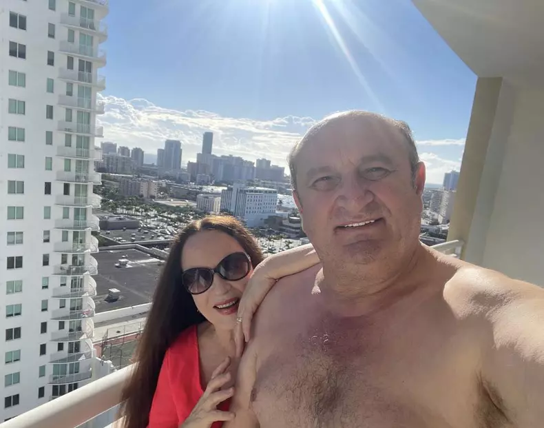 maria dragomiroiu in vacanta cu sotul bebe mihu (3)