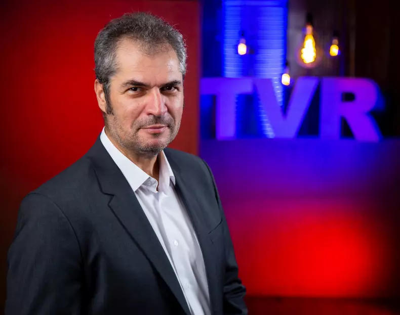 Marian-Voicu-Dincolo-de-alb-si-negru