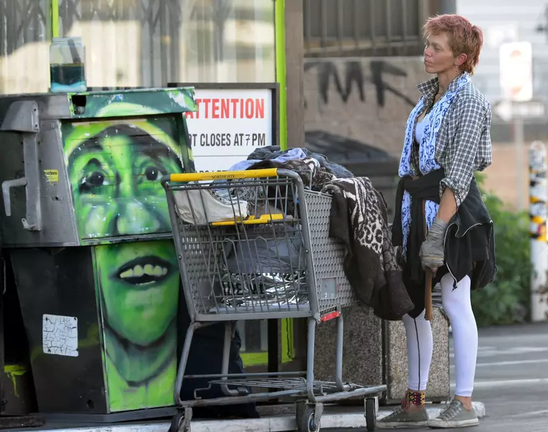EXCLUSIVE: Loni Willison, former model and ex wife of Baywatch star Jeremy Jackson is spotted living homeless on the streets of Venice, Ca after having been missing for the last couple of years