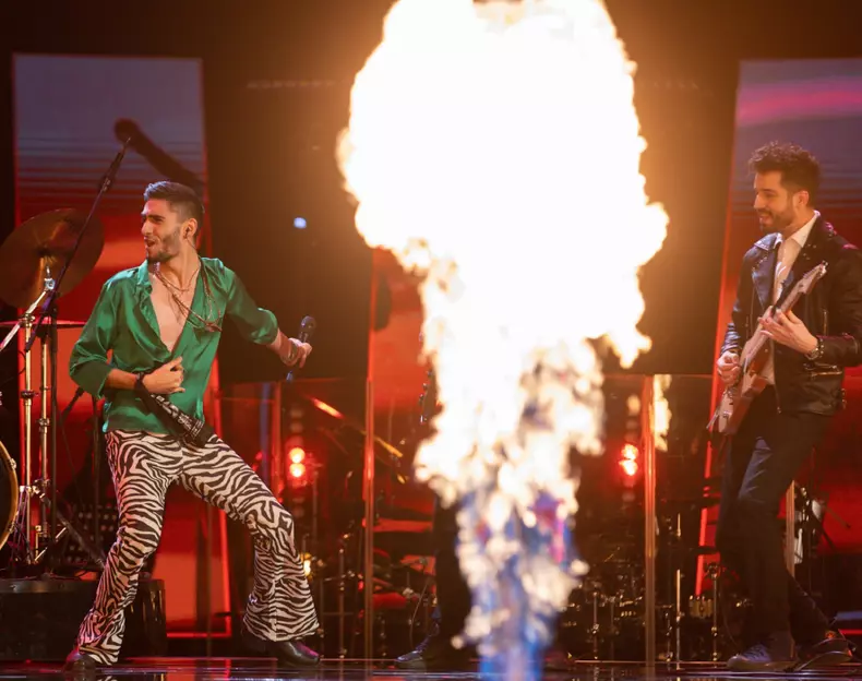 iulian_nunuca_finalis_la_vocea_romaniei_-1