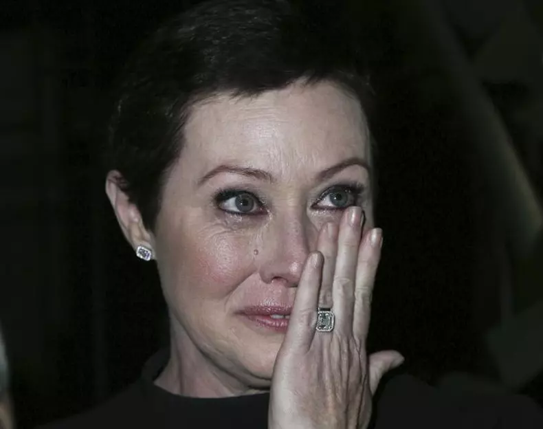 shannen-doherty-a-invins-cancerul6-copy-copy