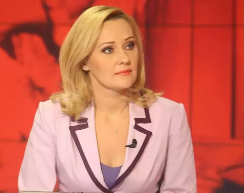 elena-lasconi-la-tv-2
