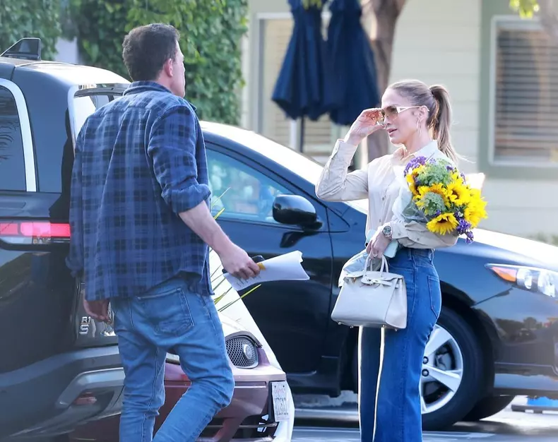 *PREMIUM-EXCLUSIVE* Ben and JLo Reunite For the First Time in Weeks amid reports the couple is headed for a split