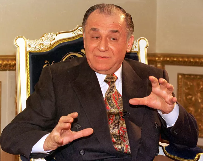 CD A 1 - Interviu cu presedintele Ion Iliescu1996 ©  Mediafax Foto