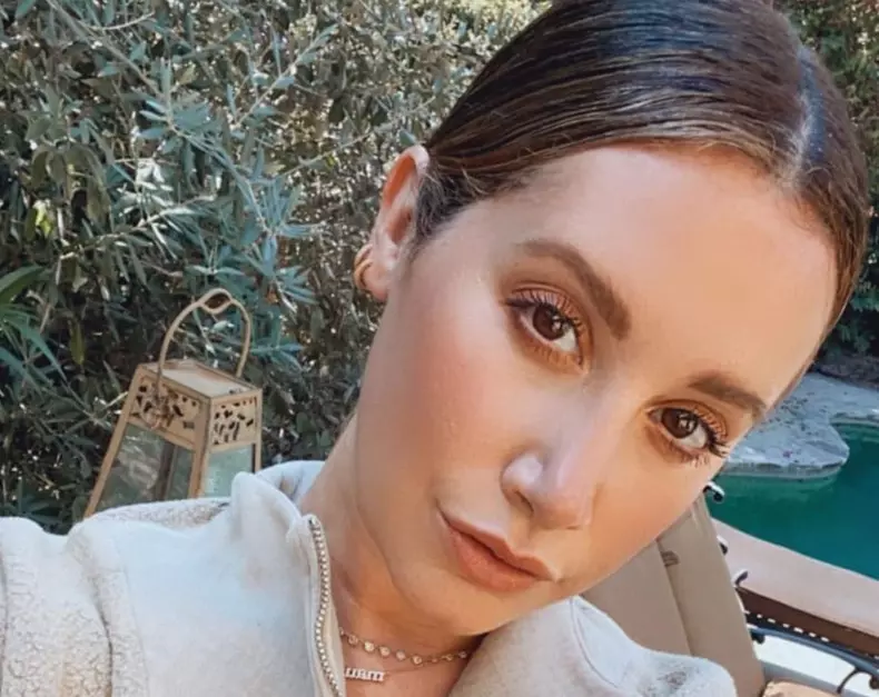 ashley2