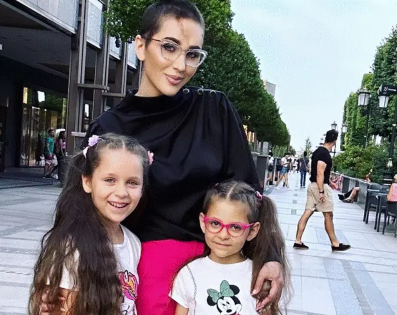 dana-roba-si-fetitele-2