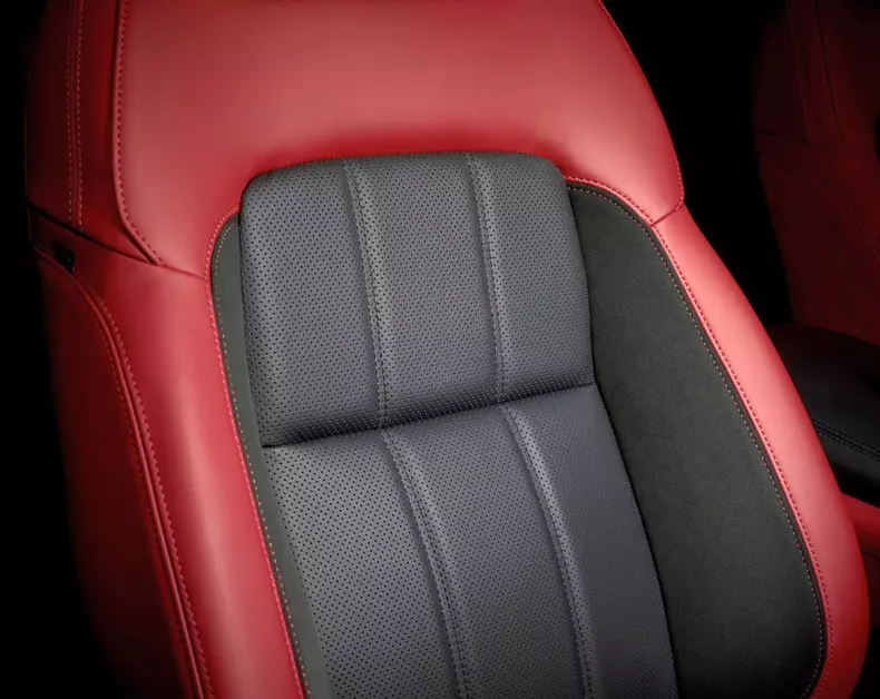 Range Rover Sport HST 37