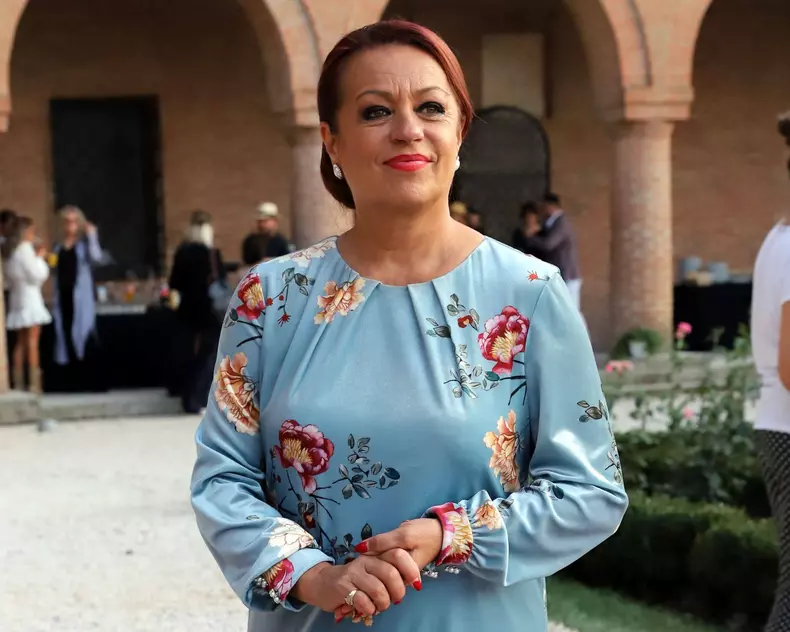 adriana trandafir te cunosc de undeva emisiune