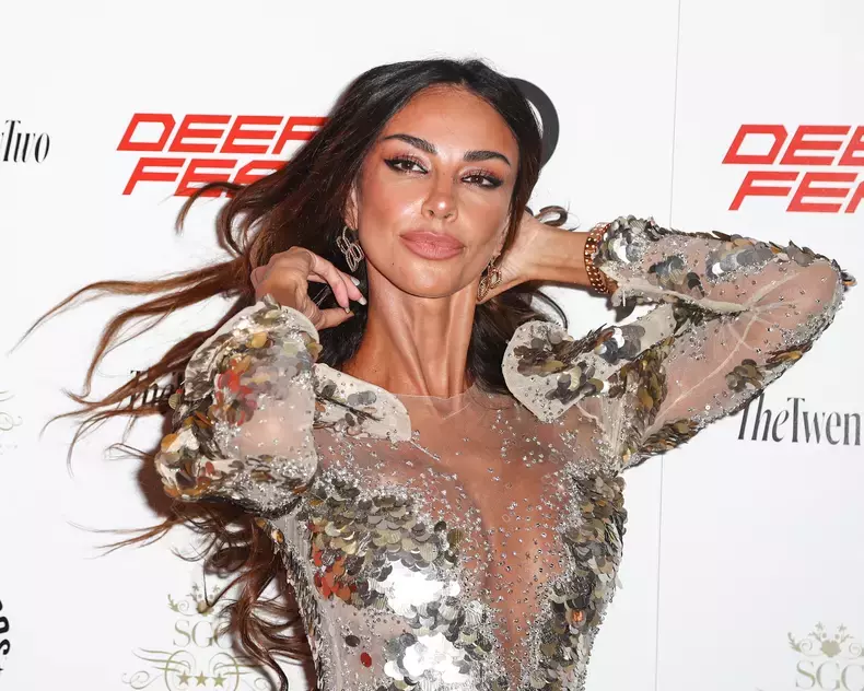 madalina-ghenea-a-imbracat-rochia-de-mireasa-am-spus-da.-fosta-iubita-a-lui-grigor-dimitrov-superba-in-alb.-galerie-foto