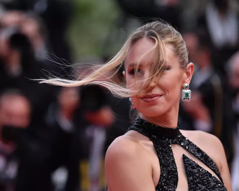 Montée des marches du film "The French Dispatch" lors du 74ème Festival International du Film de Cannes