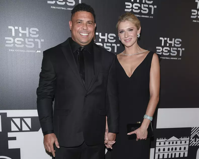 Ronaldo s-a căsătorit cu modelul Celina Locks