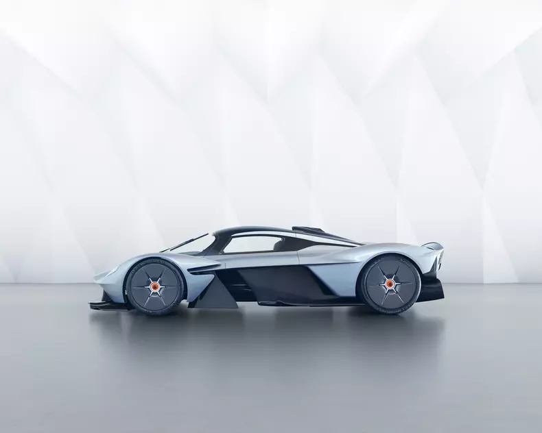 Aston_Martin_Valkyrie_17