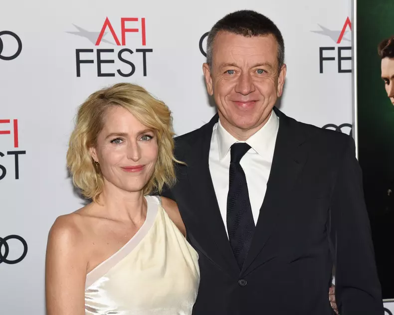 Peter Morgan si Gillian Anderson