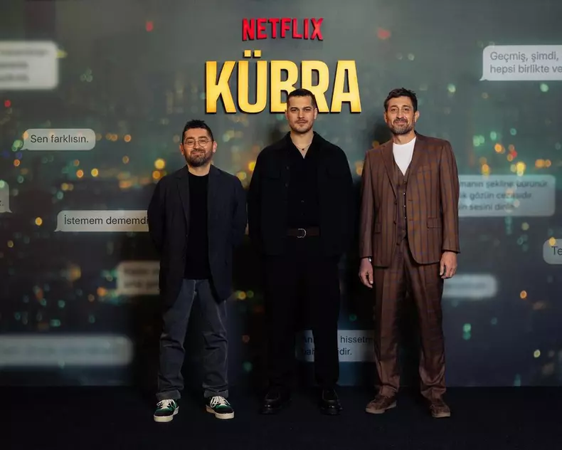Çağatay Ulusoy s-a întors la Netflix. Despre ce e vorba în noul său serial, „Kübra”