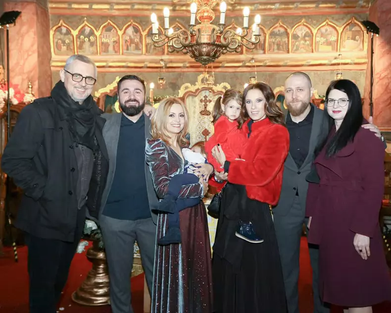 Simona-Gherghe-și-a-botezat-băiețelul-2