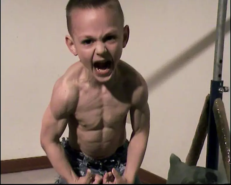 cum-arata-acum-micul-hercule-ce-s-a-intamplat-cu-giuliano-stroe-foto-5