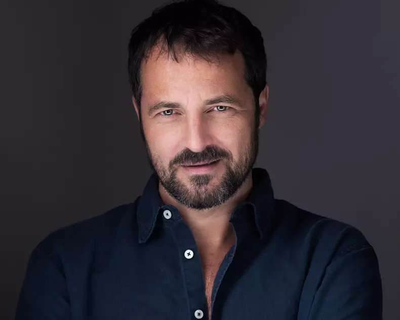 Andrei-Aradits-sotie-9