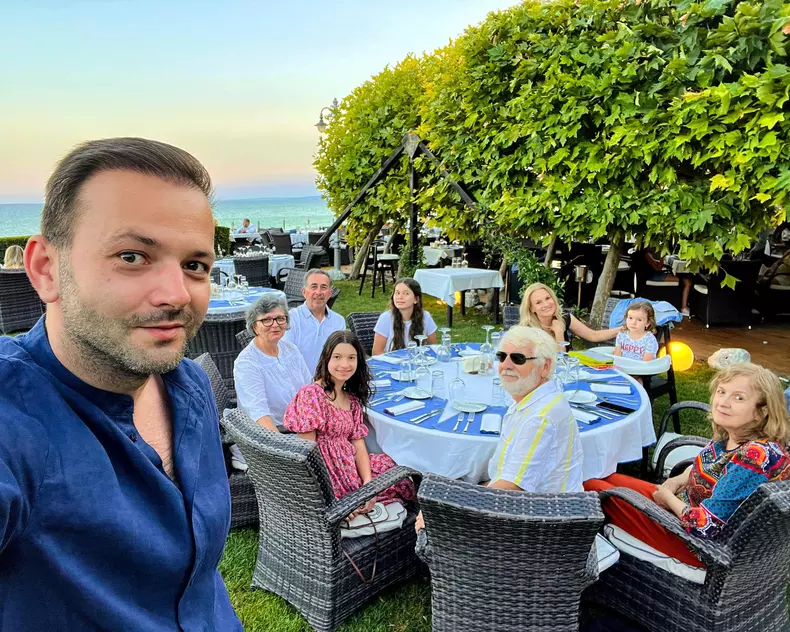 Mihai Morar in vacanta cu familia sa