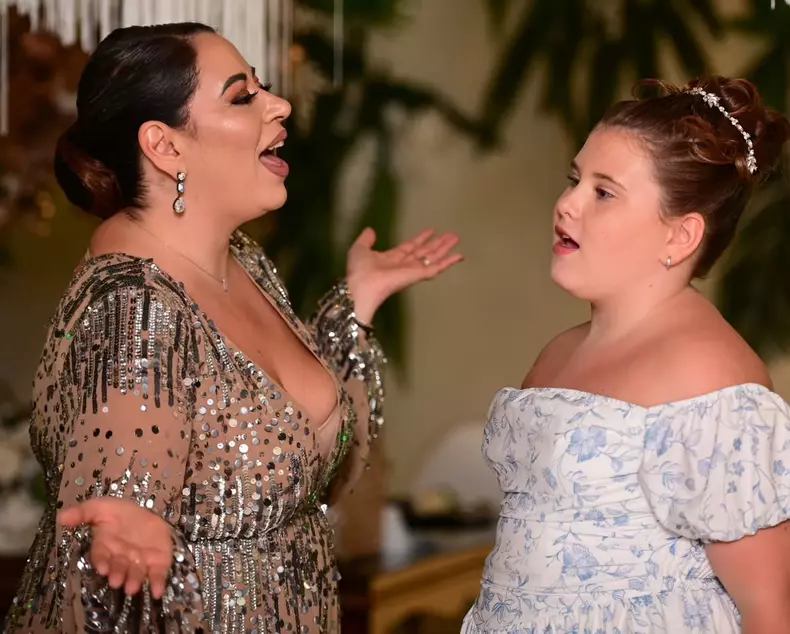 Oana Roman și fiica ei, Isabela Maria Elisei (1)