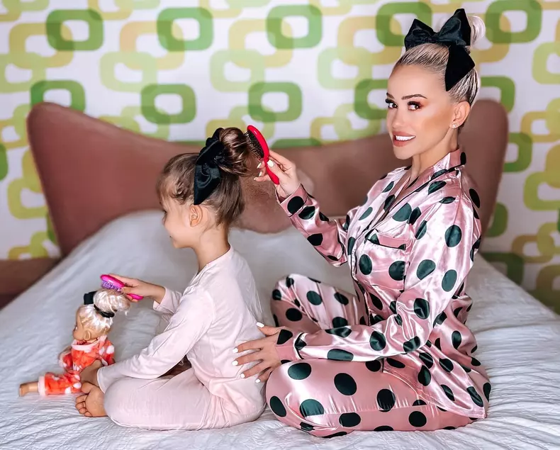 cum-arata-si-cati-ani-are-fiica-andei-adam