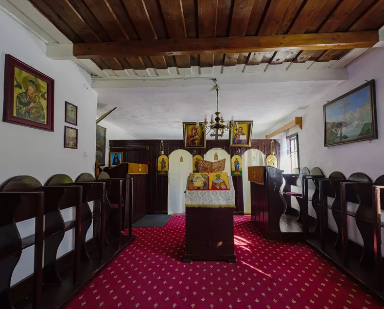 ROventura-Kanal-D.-George-Mihai-si-Andreea-Stravoiu-ajung-in-locuri-de-basm-din-Tara-Motilor-13