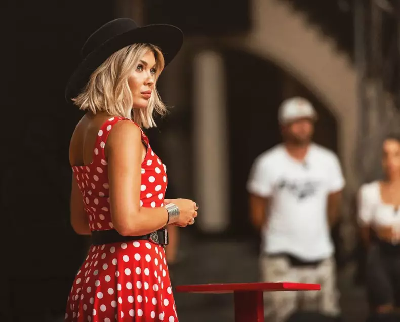 La mulți ani, Gina Pistol! Cum și-a sărbătorit blondina ziua numelui, în izolare: „Acasă, cu iubitul, stăm liniștiți”