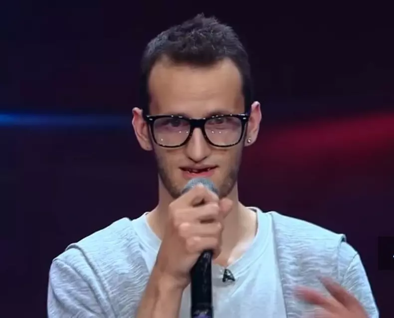 Andrei-Ungureanu-omul-cu-Tourette7