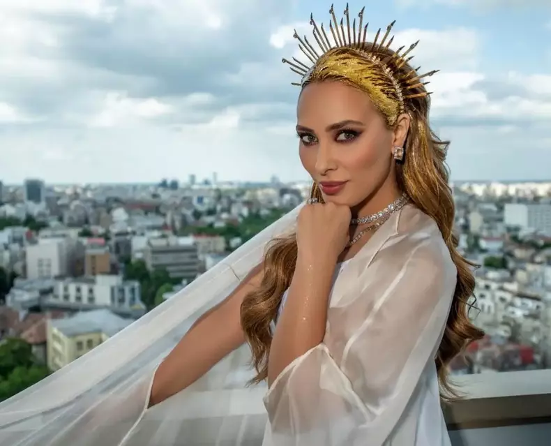 iulia-vantur-2
