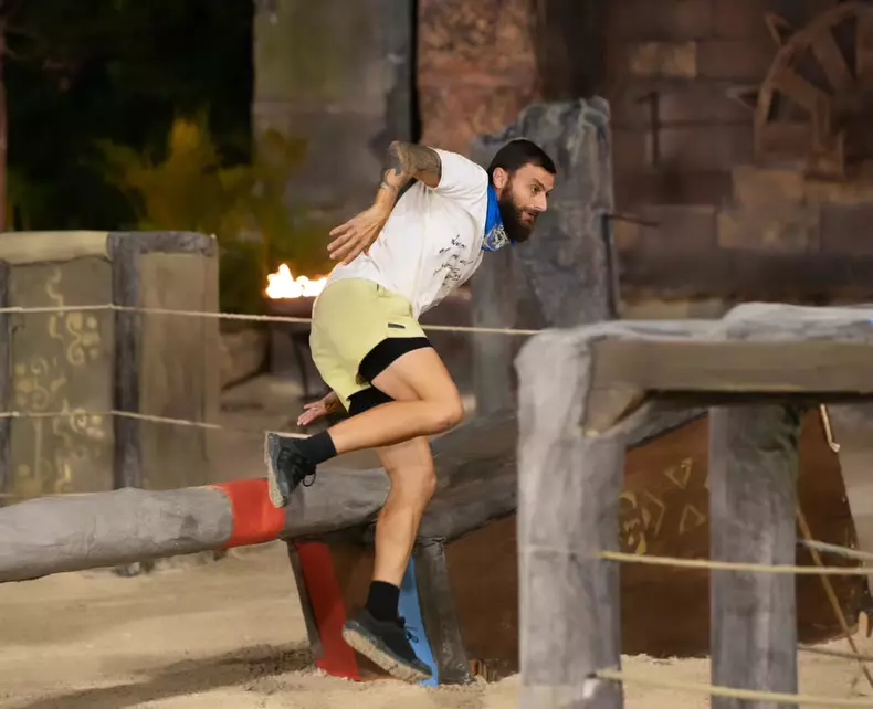 Survivor12