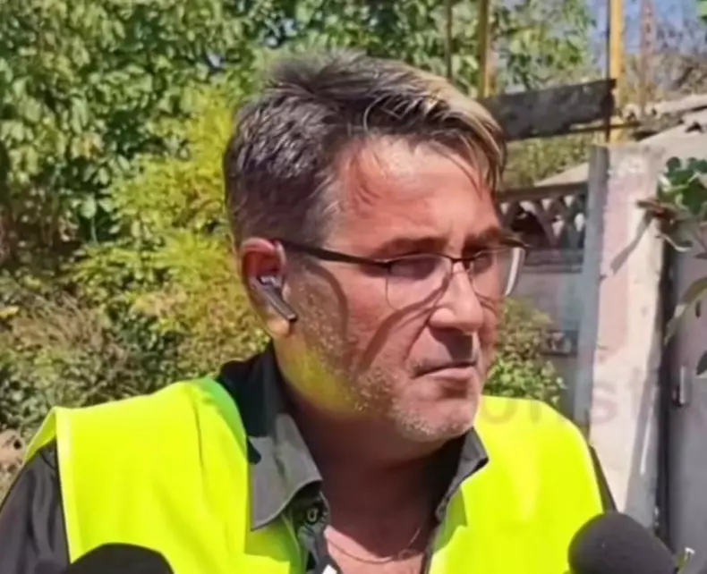 tatal robertei mesaj
