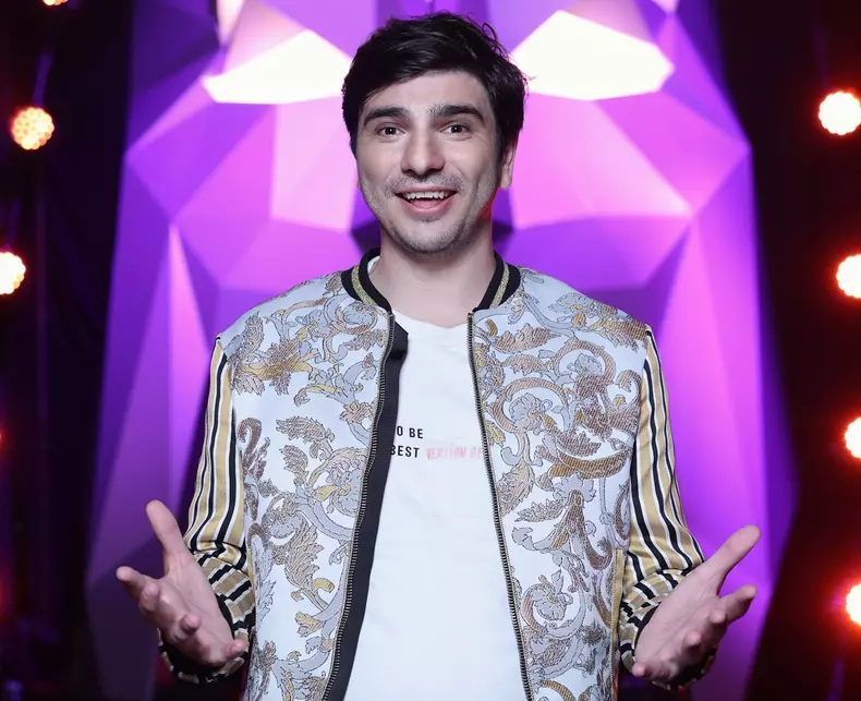 Alex Bogdan - Masked Singer Romania (1)