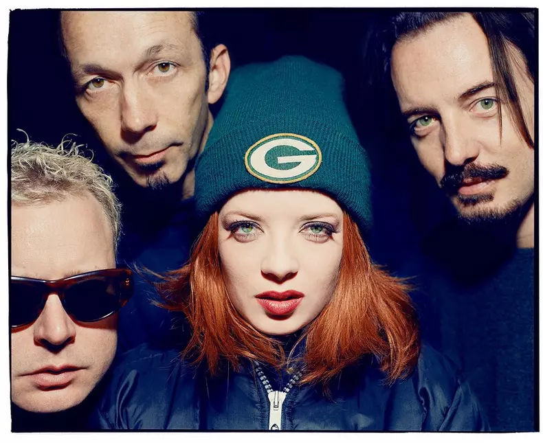 Cum s-a răzbunat Shirley Manson, solista trupei Garbage, pe un fost iubit care a înșelat-o. "M-am simțit puternică și amuzată!"