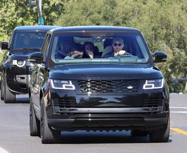 *PREMIUM-EXCLUSIVE* **WEB EMBARGO UNTIL 4:50 PM ET on June 28, 2022** Another Oprah special in the works? Harry and Meghan are spotted heading to a meeting with the talk show Queen over the weekend!