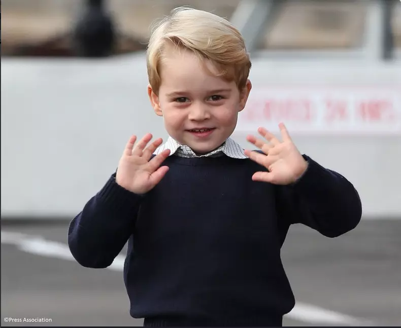 Prințul George va deveni într-o zi Regele George al Marii Britanii.