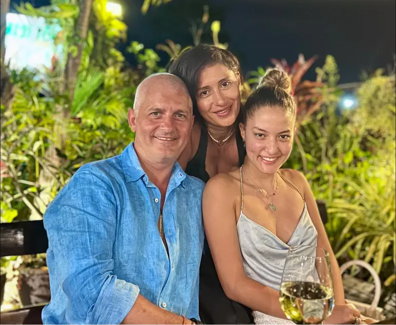 Virgil-Iantu-despre-secretul-relatiei-de-20-de-ani-cu-Roxana.-6