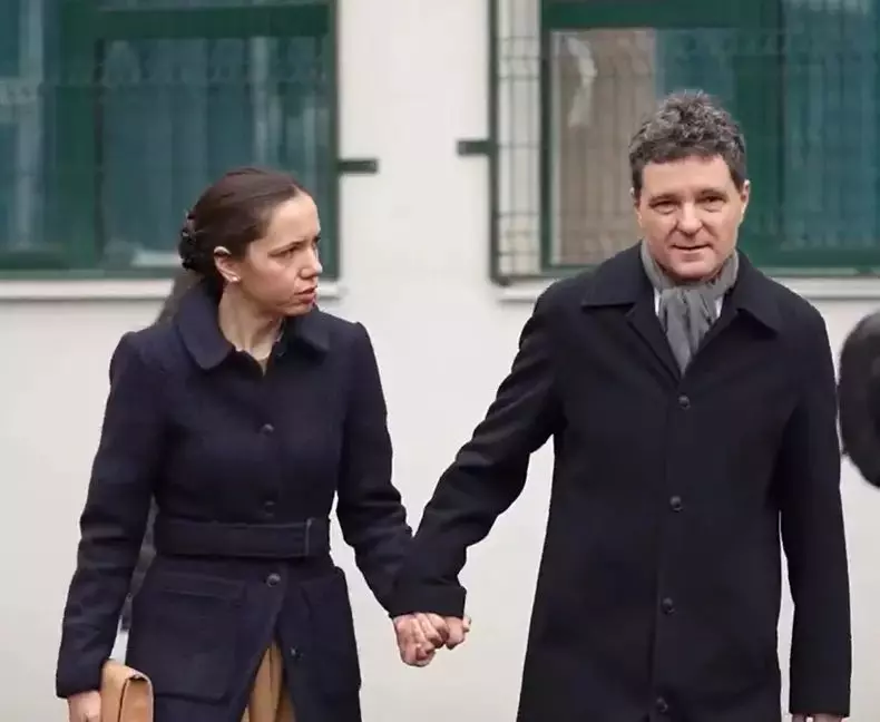 mirabela gradinaru de mana cu nicusor dan