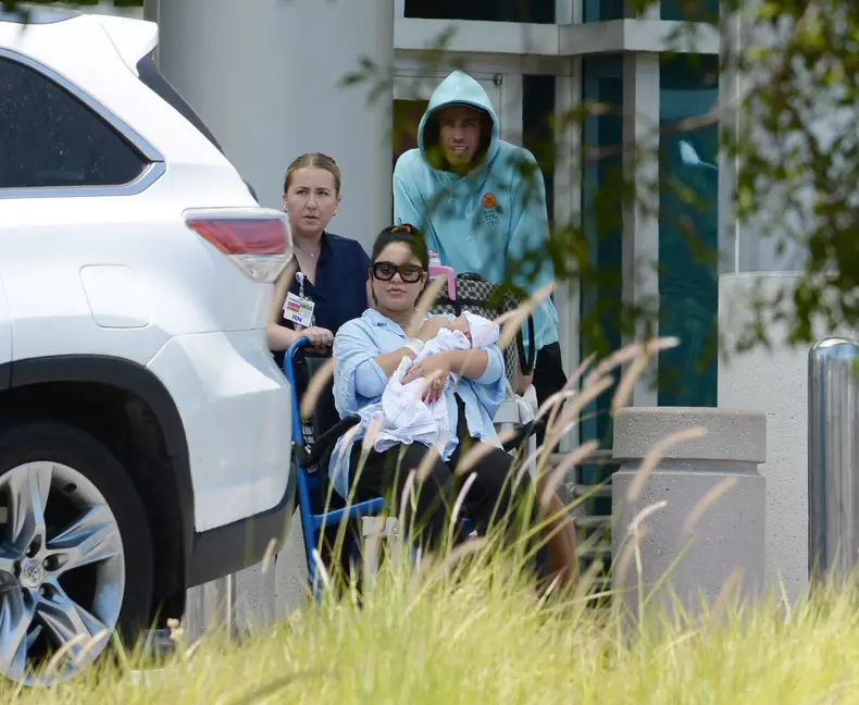 Vanessa Hudgens a născut 