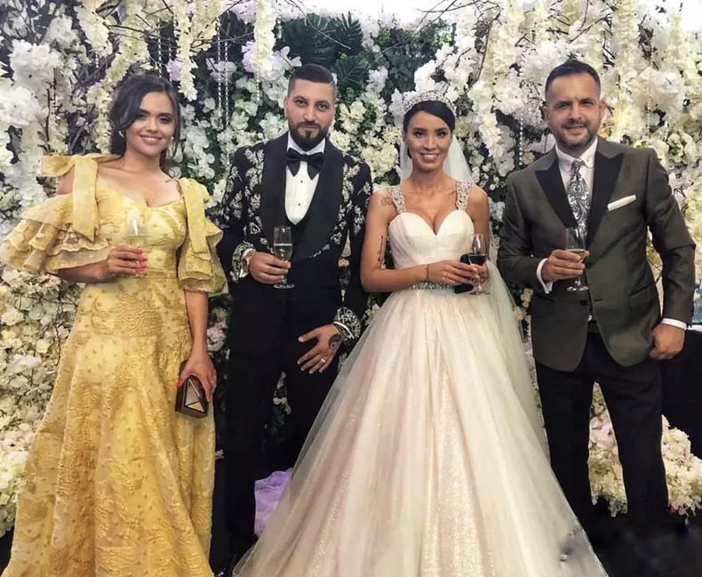 Cristina Siscanu si Madalin Ionescu alaturi de Adelina si Virgil