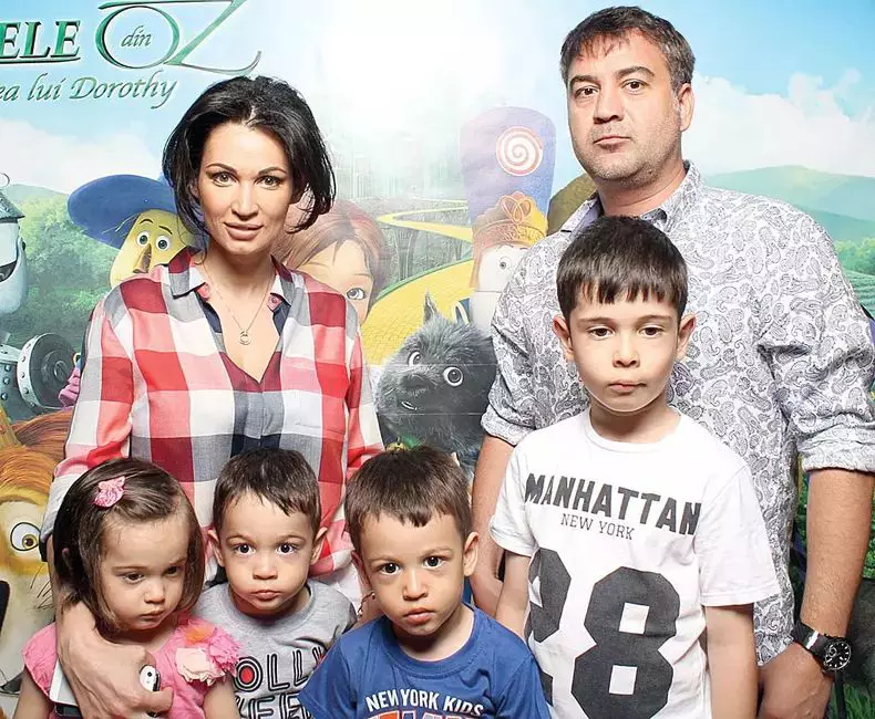 nicoleta luciu cu tripletii