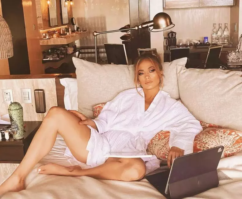 Jennifer-Lopez-celulita-9